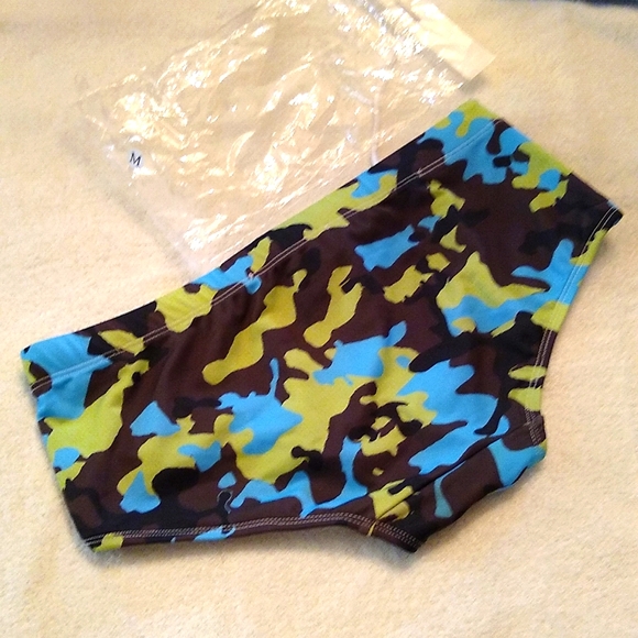 AIMPACT Swimsuit - Picture 2 of 6